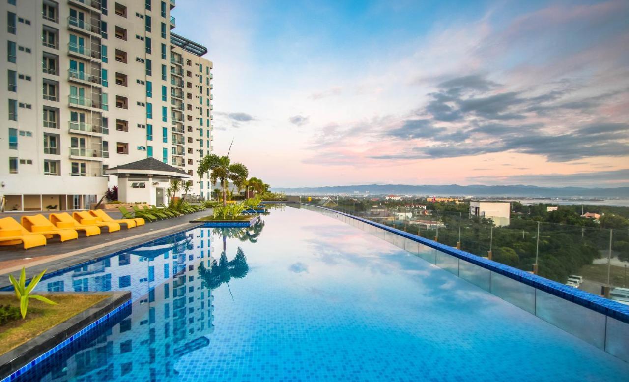 C Suites At Mactan Newtown Île de Mactan Extérieur photo